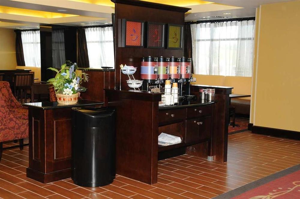 Hampton Inn Ft Wayne Fort Wayne Restaurant photo